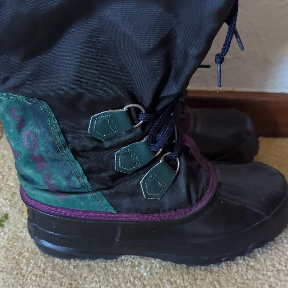 SOREL “FREESTYLE THERMO PLUS” BOOTS, WOMEN’S size 6 Vintage 90s